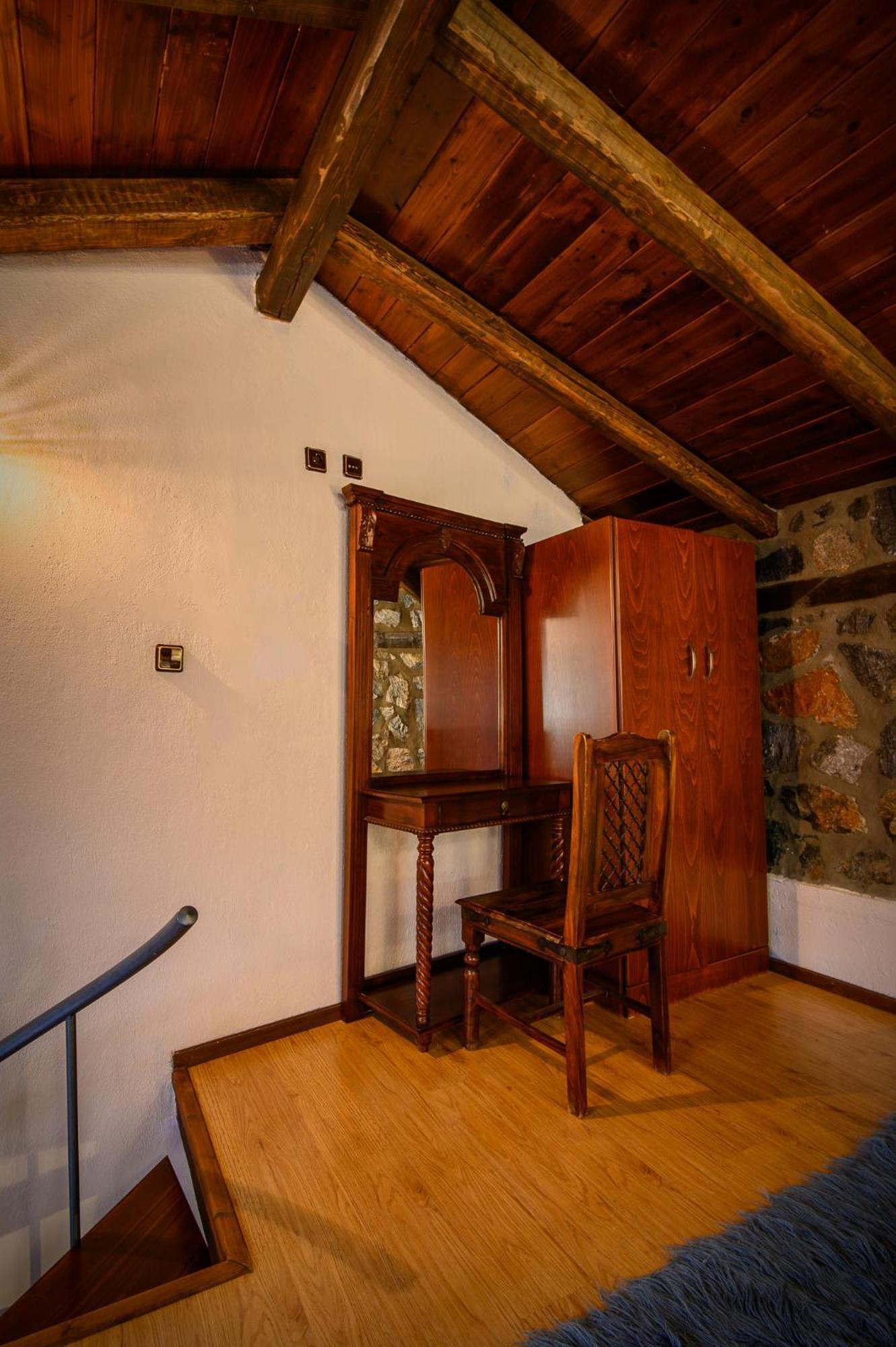 Metohi Inn Agios Athanasios  Luaran gambar