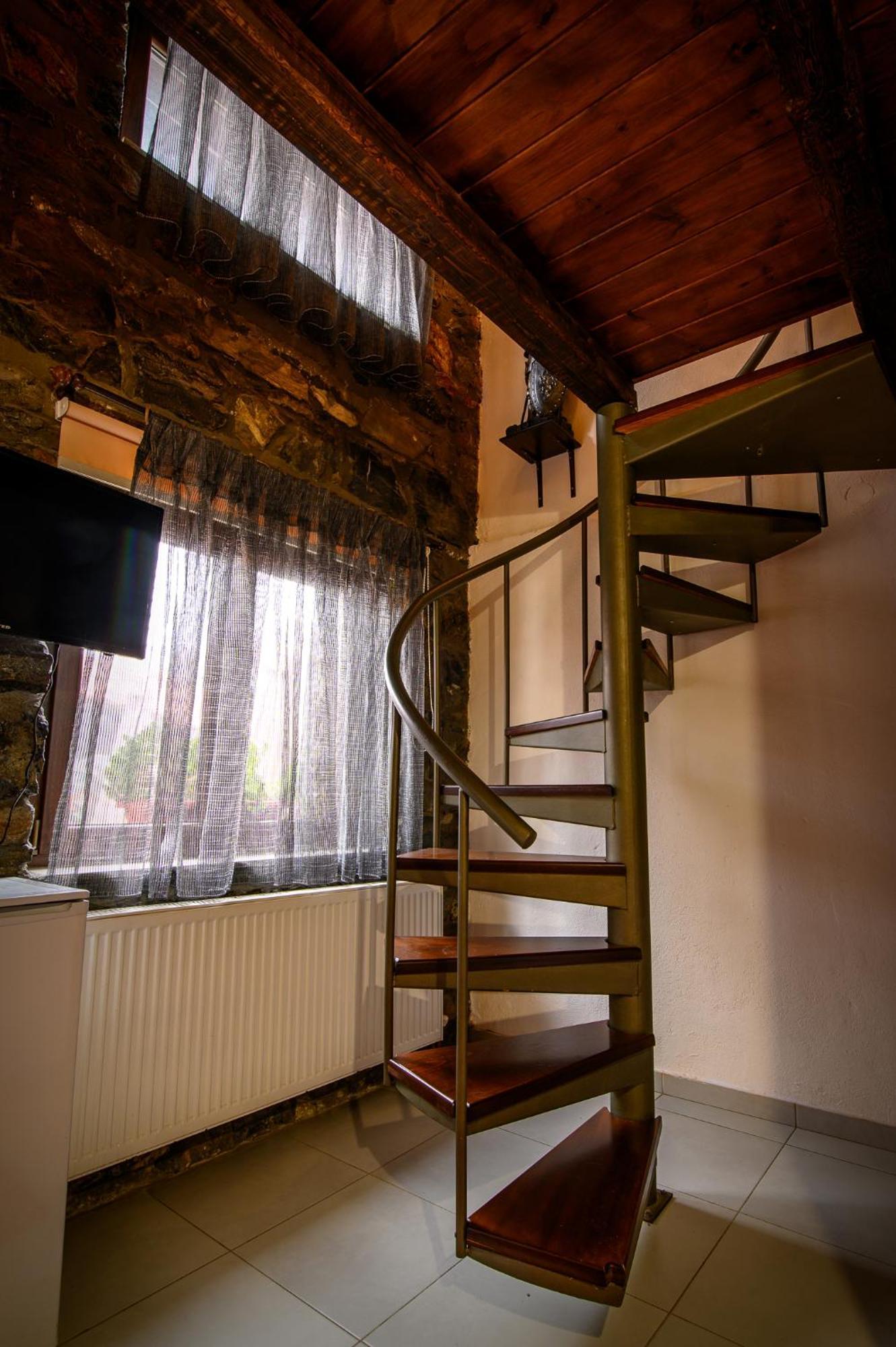 Metohi Inn Agios Athanasios  Luaran gambar