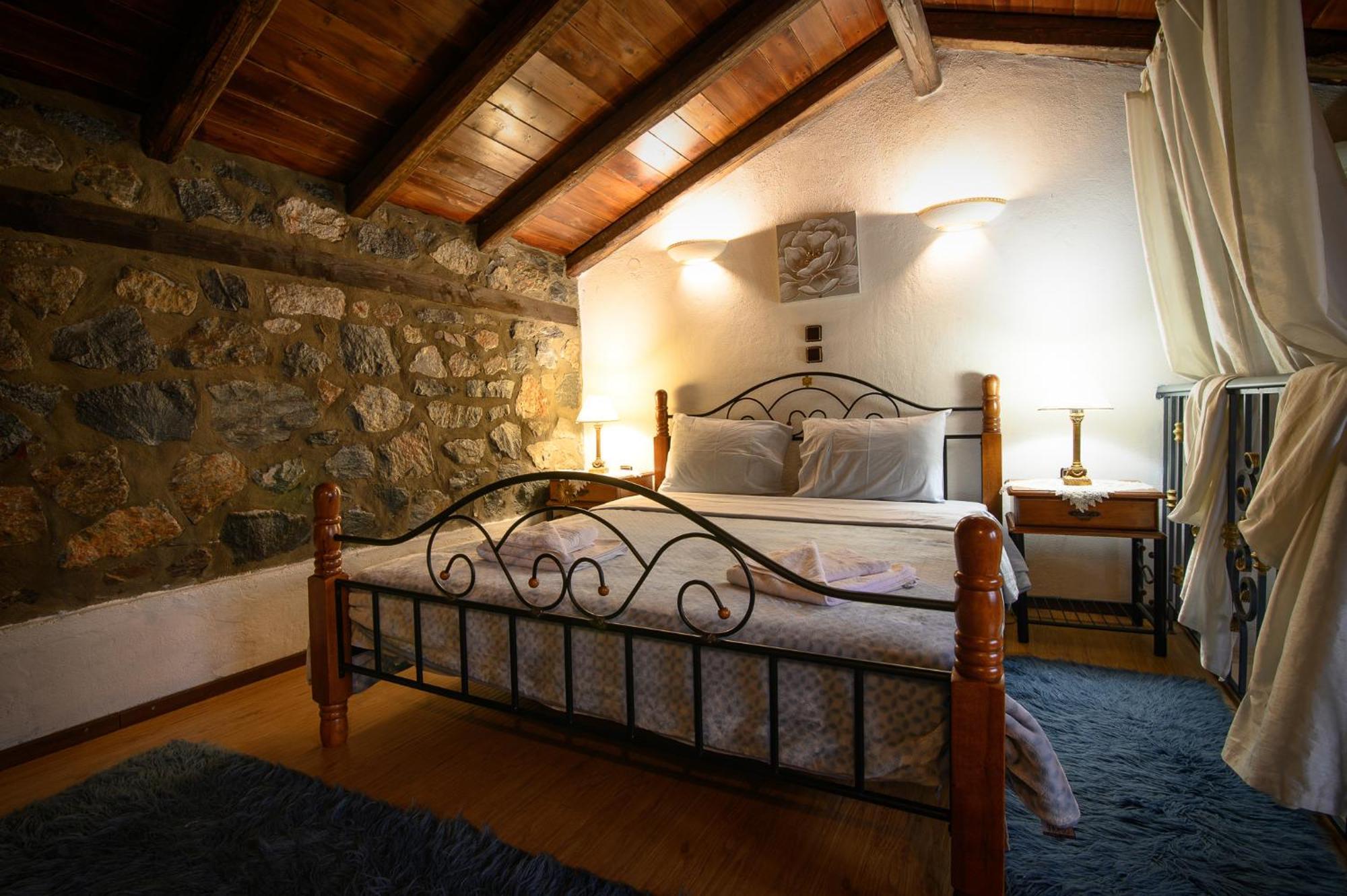 Metohi Inn Agios Athanasios  Luaran gambar