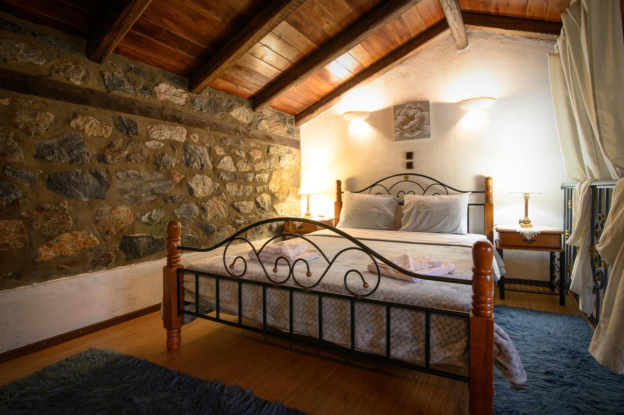 Metohi Inn Agios Athanasios  Luaran gambar