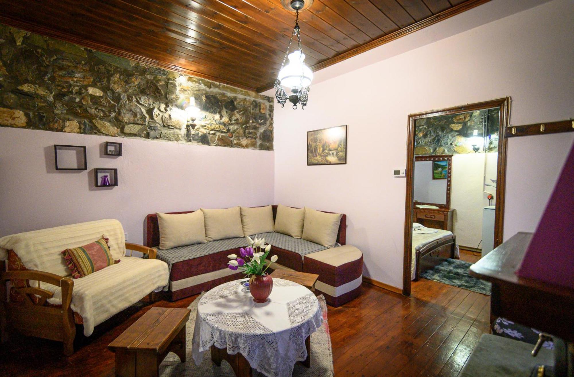 Metohi Inn Agios Athanasios  Luaran gambar