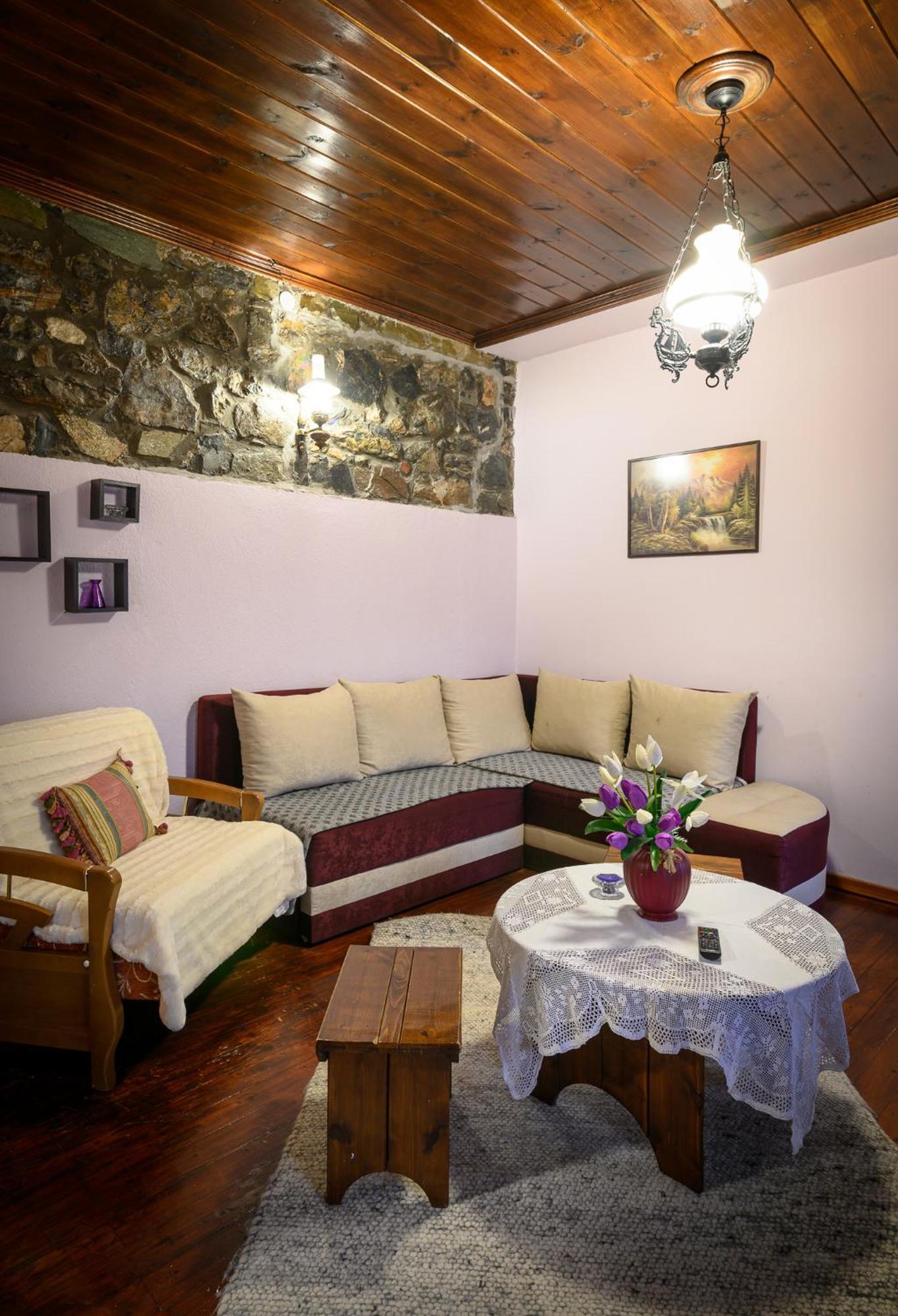 Metohi Inn Agios Athanasios  Luaran gambar