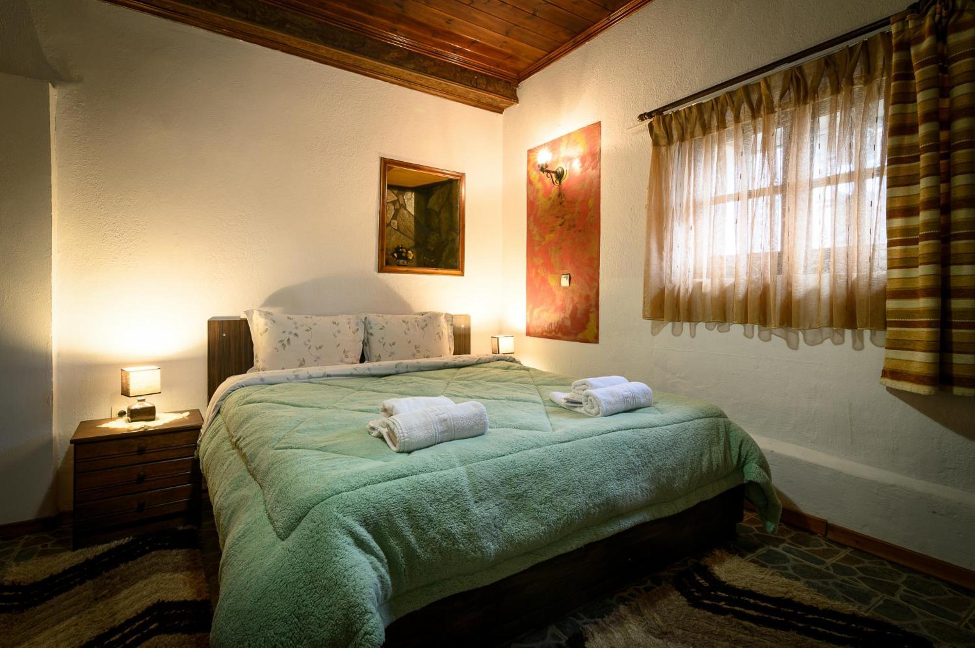 Metohi Inn Agios Athanasios  Luaran gambar